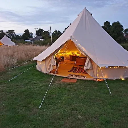 6 Guests - Bell Tent - Wood Stove - Views