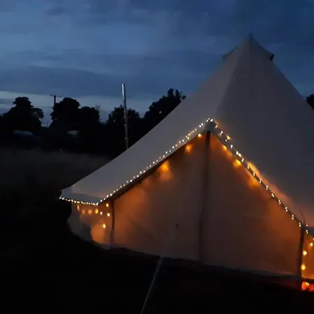 Dom wakacyjny 6 Guests - Bell Tent - Wood Stove - Parking Liverton