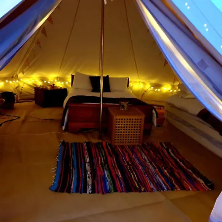 6 Guests - Bell Tent - Wood Stove - Views