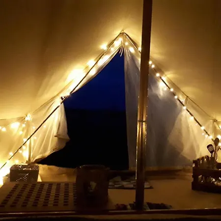 6 Guests - Bell Tent - Wood Stove - Parking Liverton