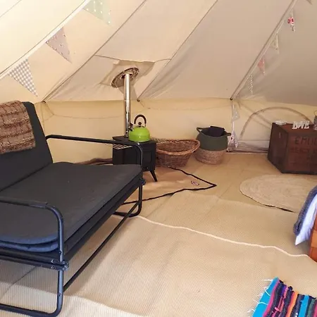 6 Guests - Bell Tent - Wood Stove - Views